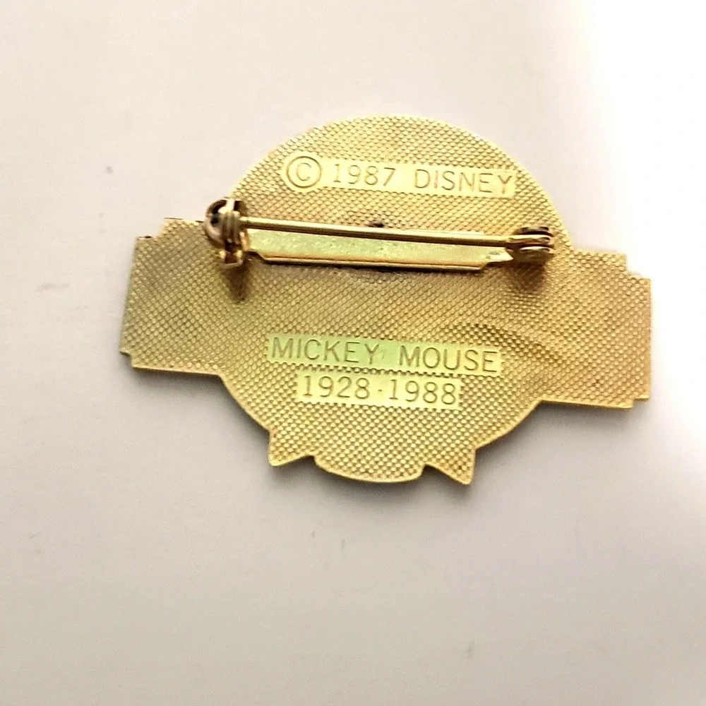 Disney pin 19615